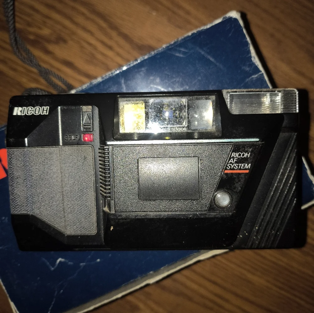 Ricoh -45 Camera